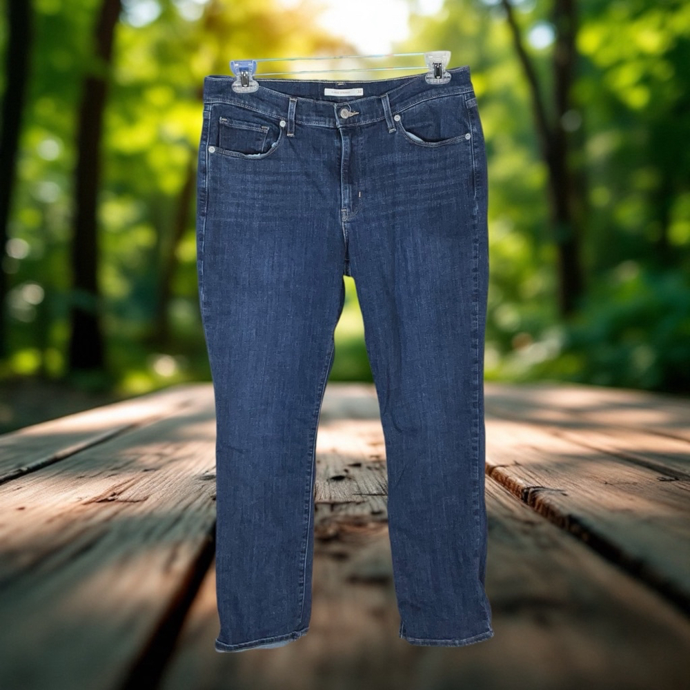 Levi’s Classic Straight Stretch Blue Jeans Women 32 (Sz 14)